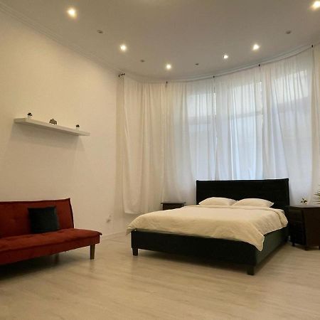 Outstanding 3Br Ultracentral Cityview Balcony Aaa Apartment Bucharest Luaran gambar