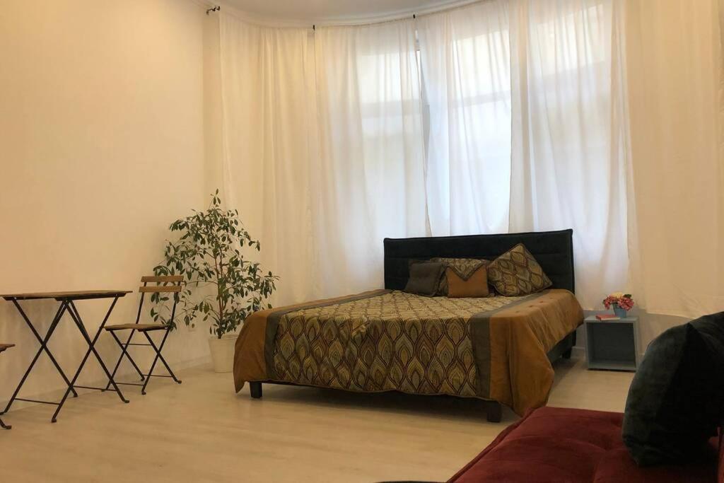 Outstanding 3Br Ultracentral Cityview Balcony Aaa Apartment Bucharest Luaran gambar