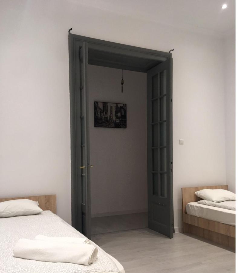 Outstanding 3Br Ultracentral Cityview Balcony Aaa Apartment Bucharest Luaran gambar