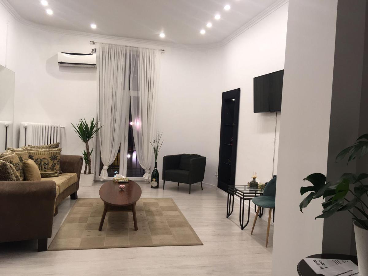 Outstanding 3Br Ultracentral Cityview Balcony Aaa Apartment Bucharest Luaran gambar